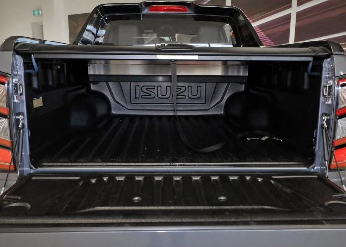 Used 1
                    ISUZU
                     for Sale Image