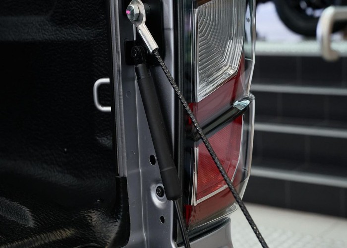 Used 1
                    ISUZU
                     for Sale Image